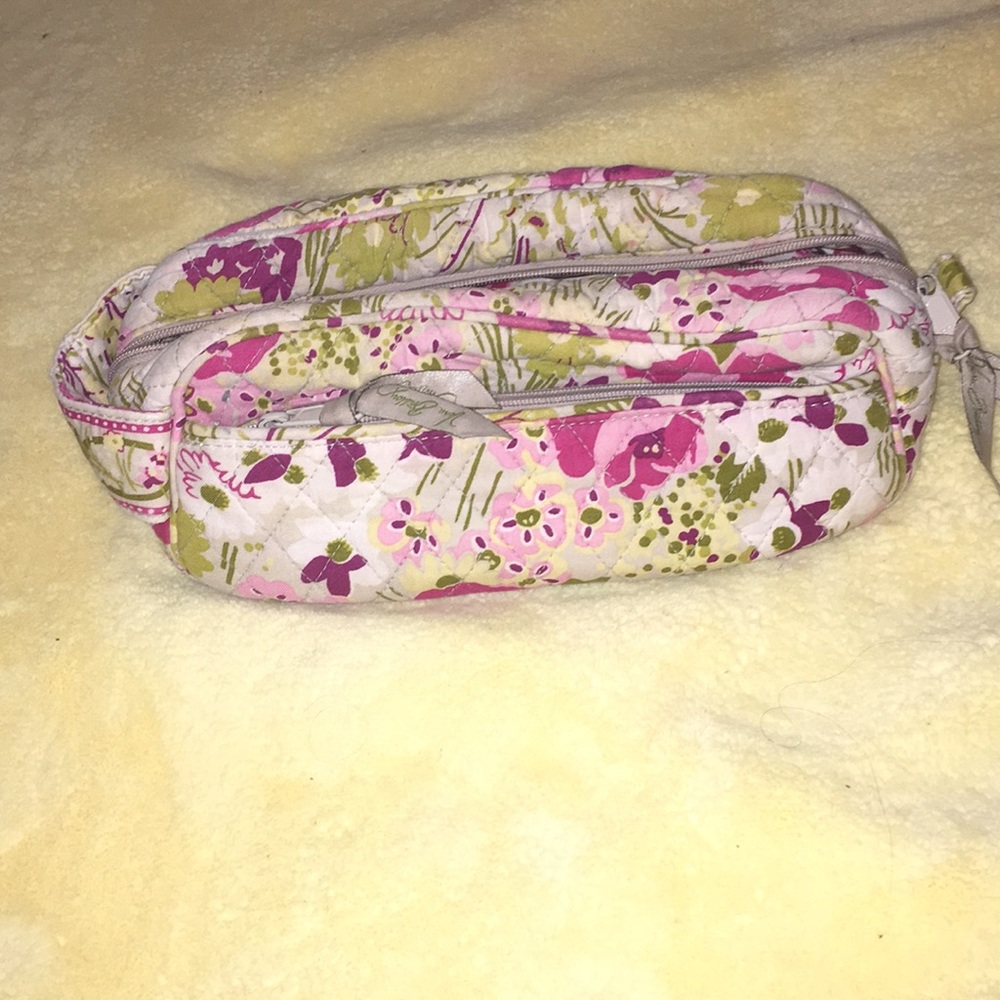 Vera Bradley makeup bag 🤍
